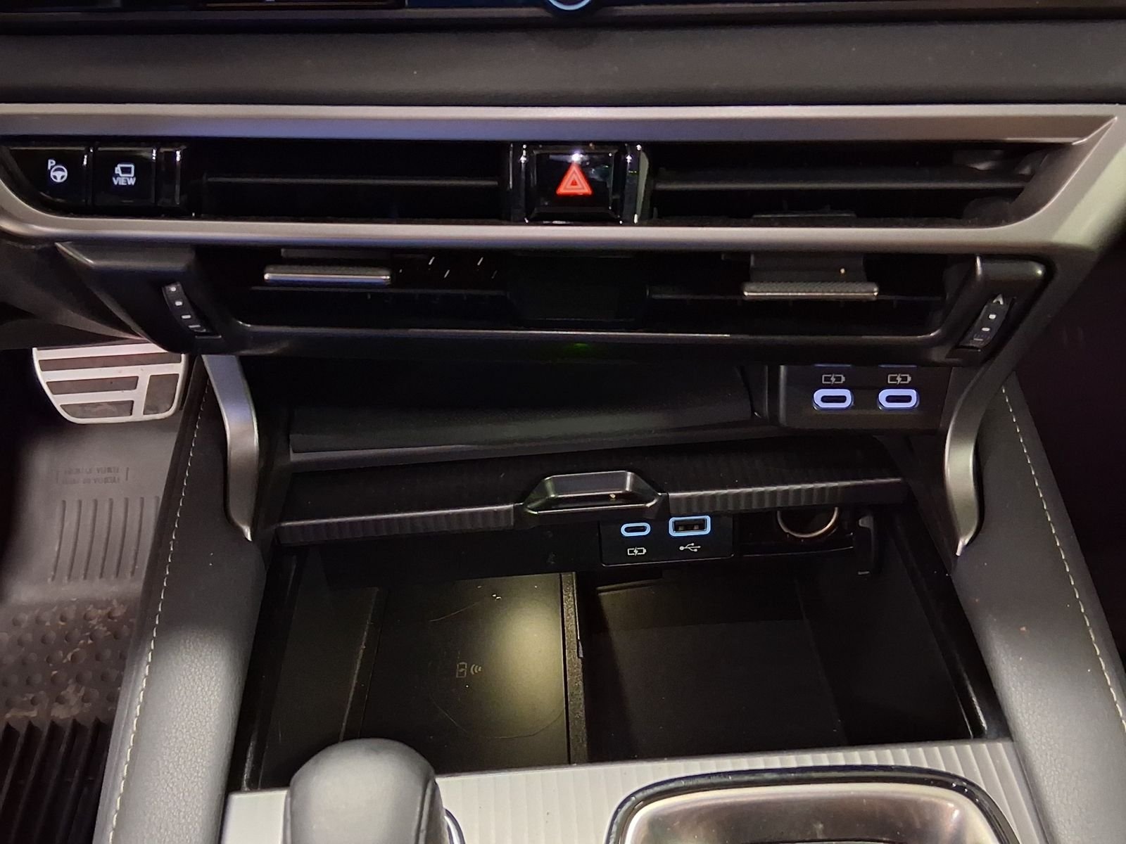 Used 2023 White Lexus 350 F Sport Handling image 13