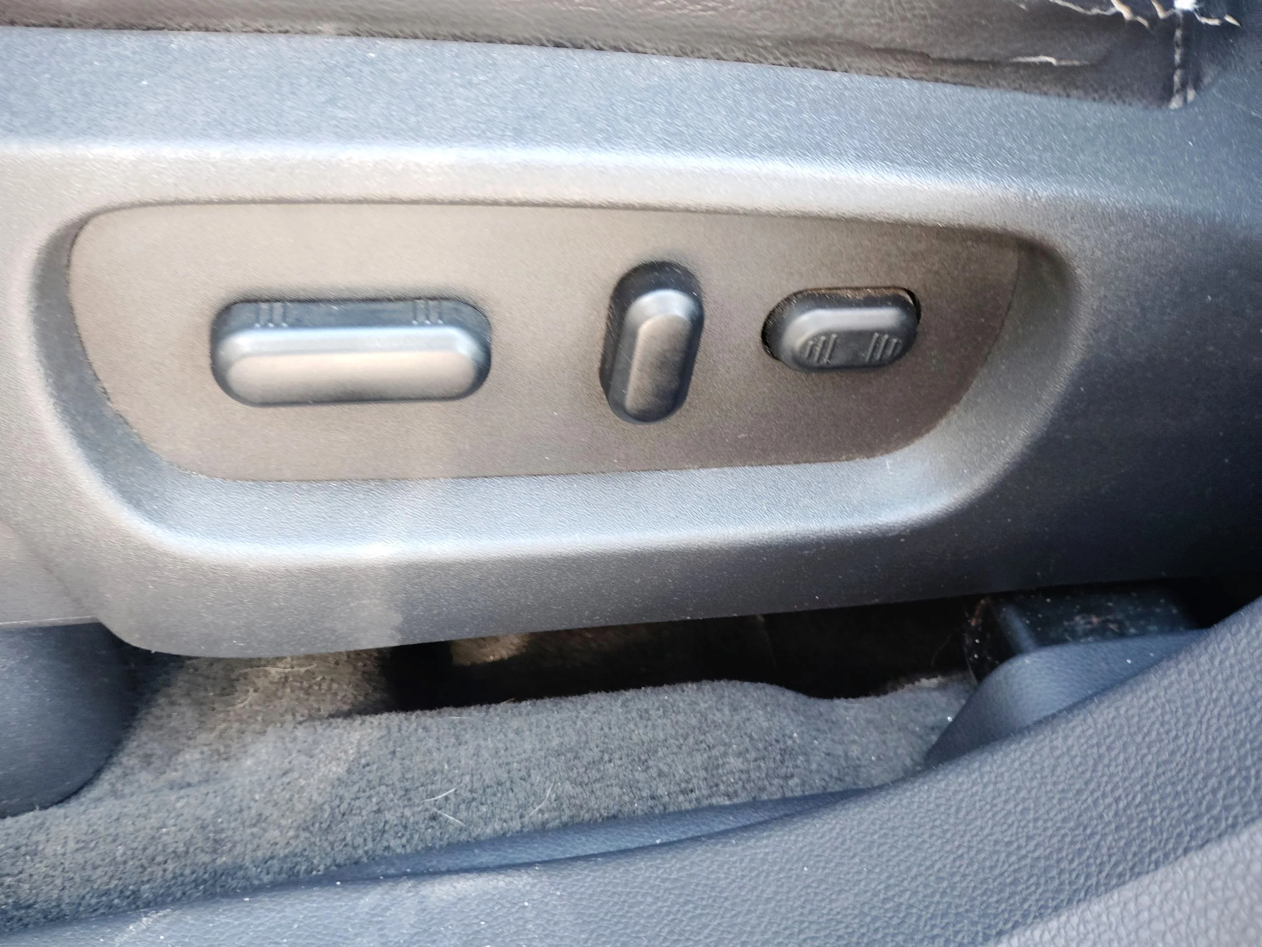Used 2011 Black Ford Limited 4WD image 16