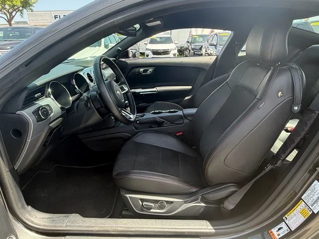 Used 2016 Magnetic Ford GT Premium image 37