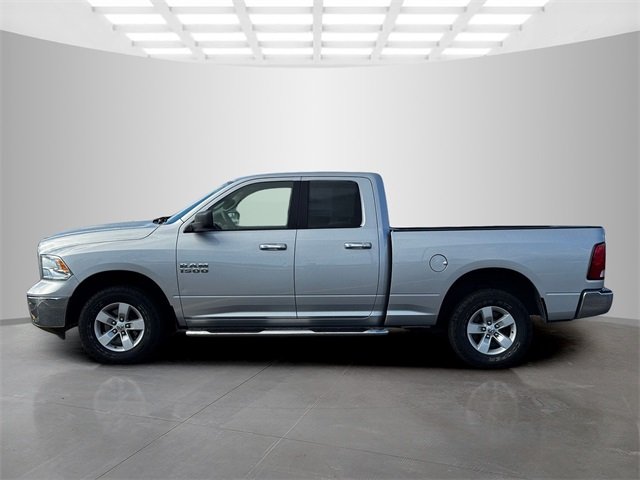 2017 Ram 1500 SLT photo 4