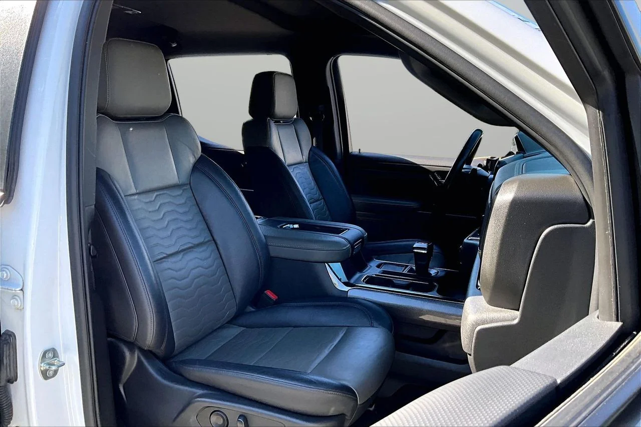Used 2022 White Chevrolet ZR2 image 23