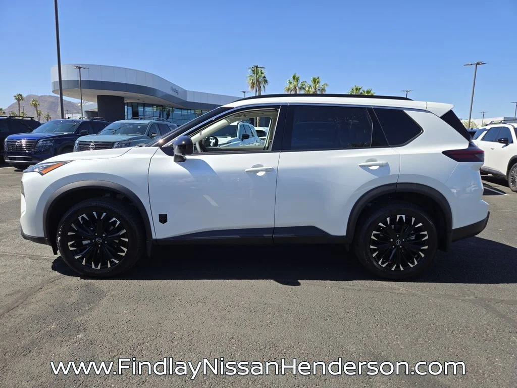 New 2026 Everest White Pearl TriCoat Nissan Dark Armor™ image 3