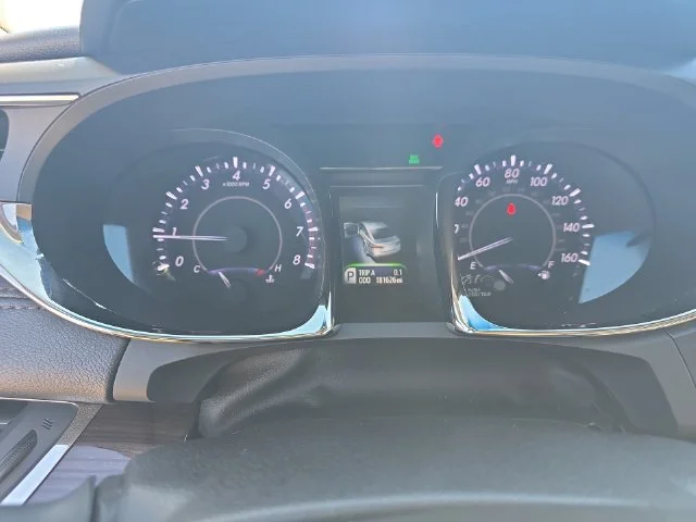 Used 2013 Black Toyota XLE Touring image 19