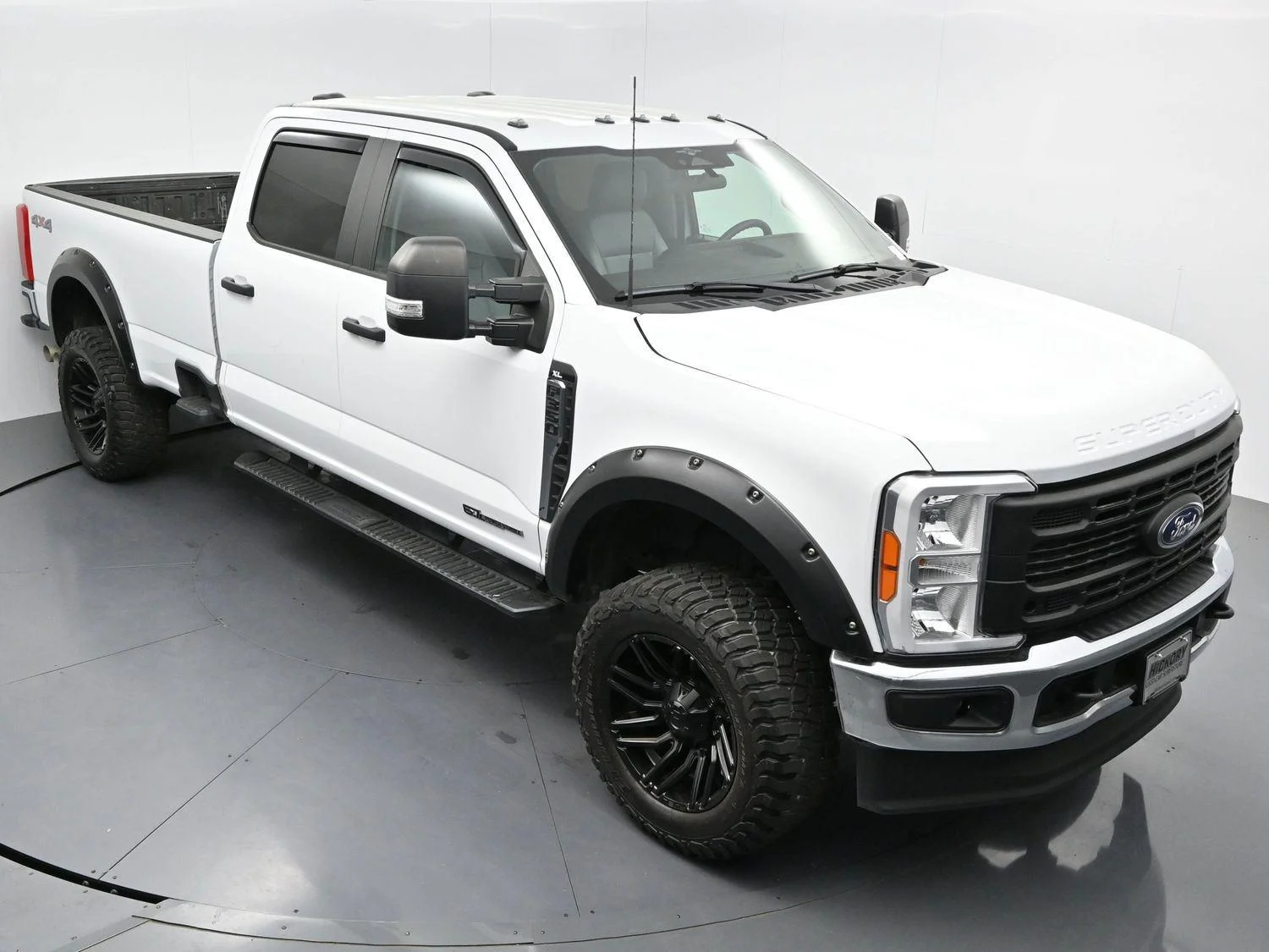 Used 2023 Oxford White Ford XL image 35