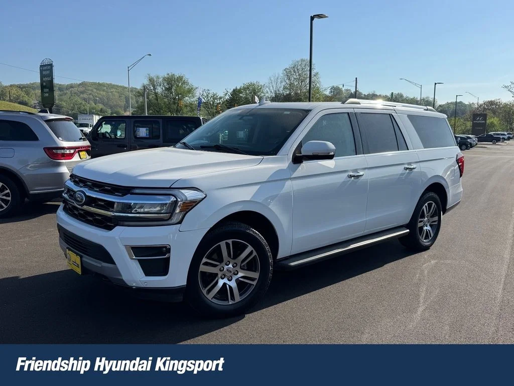 Used 2023 White Ford Limited image 1