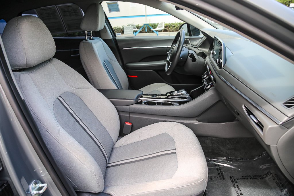 Used 2020 Gray Hyundai SEL image 15