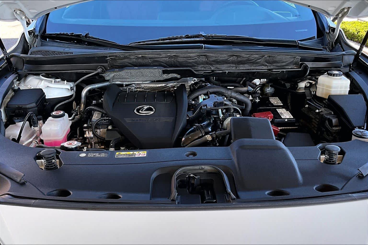 Used 2023 Ultra White Lexus F SPORT Handling image 32
