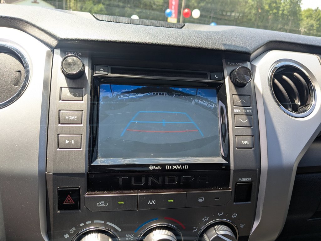 Used 2016  Toyota SR5 image 16