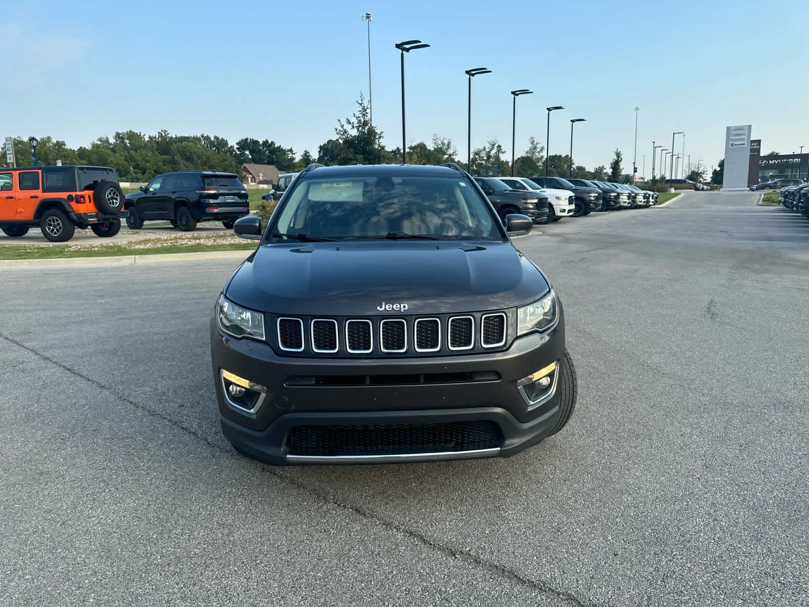 Used 2020 Jeep Compass Limited with VIN 3C4NJDCB0LT221287 for sale in Kansas City