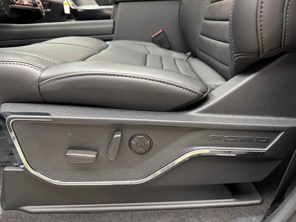 New 2026 Star White Metallic Tri-Coat Ford F-350® Platinum® image 12