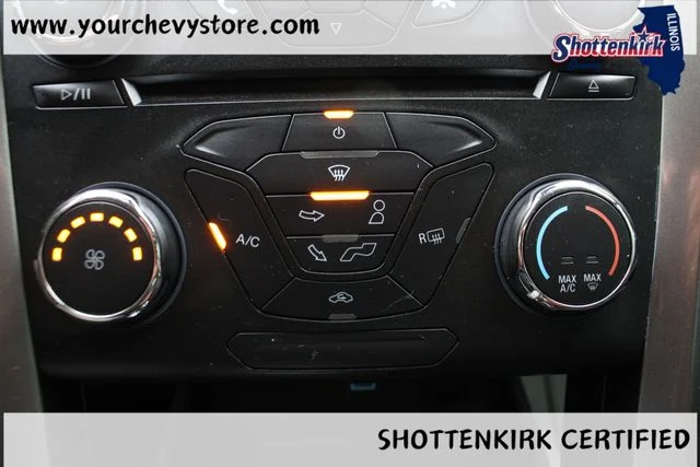Used 2018 Gray Ford SE image 31