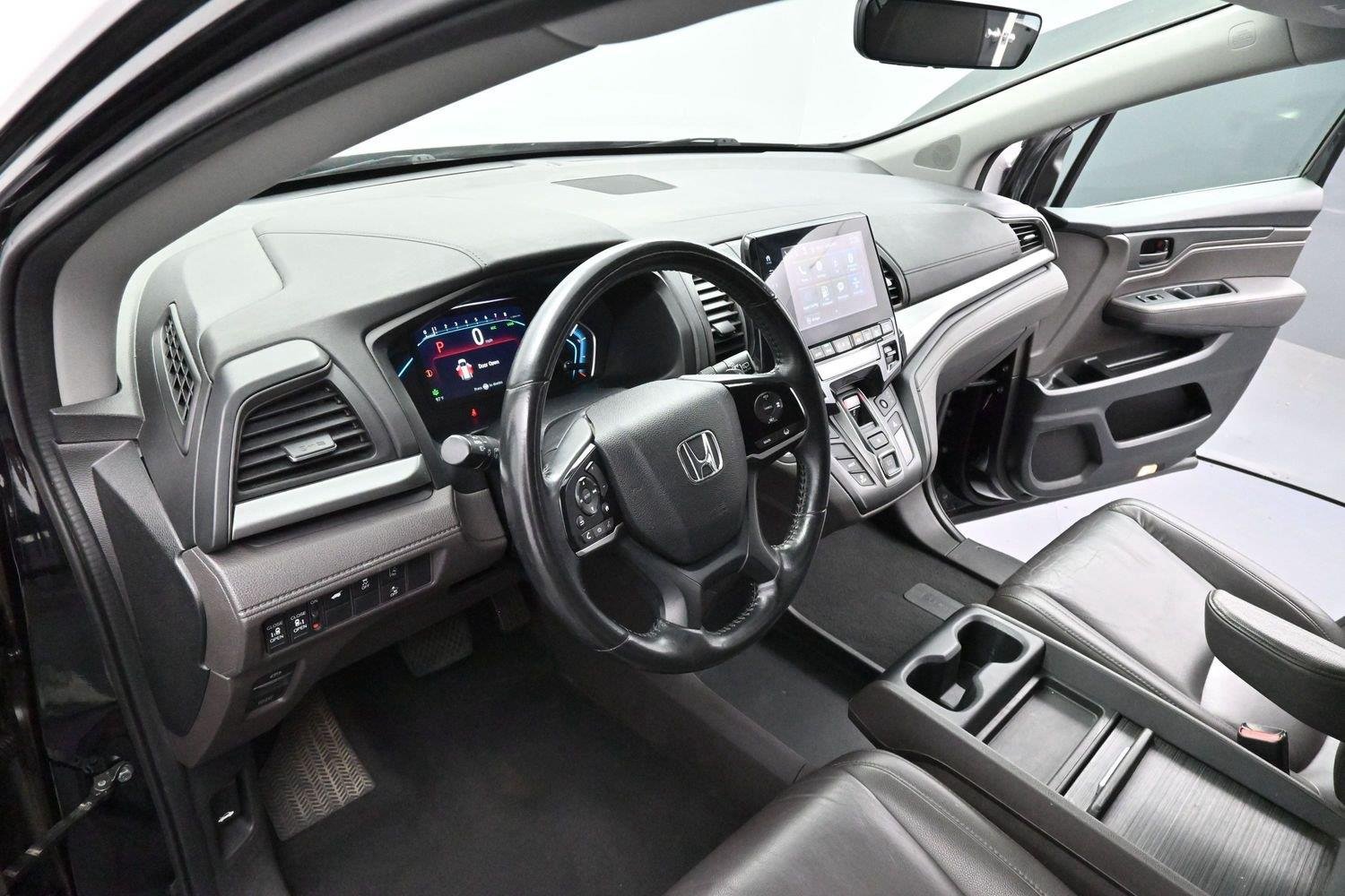 Used 2018 Crystal Black Pearl Honda EX-L image 12