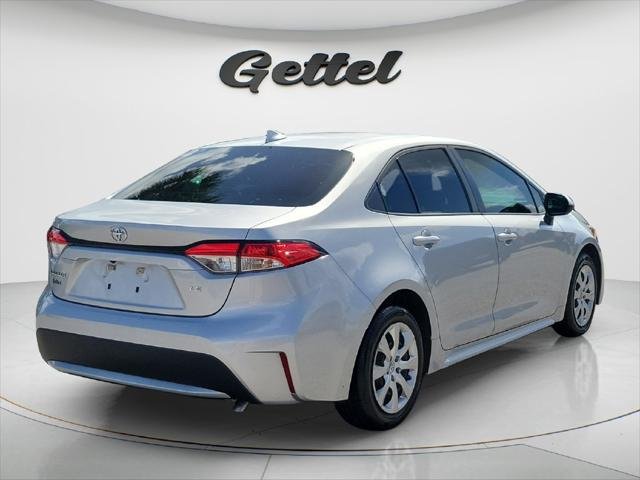 Certified Used 2020 CLASSIC SILVER MET Toyota  image 5