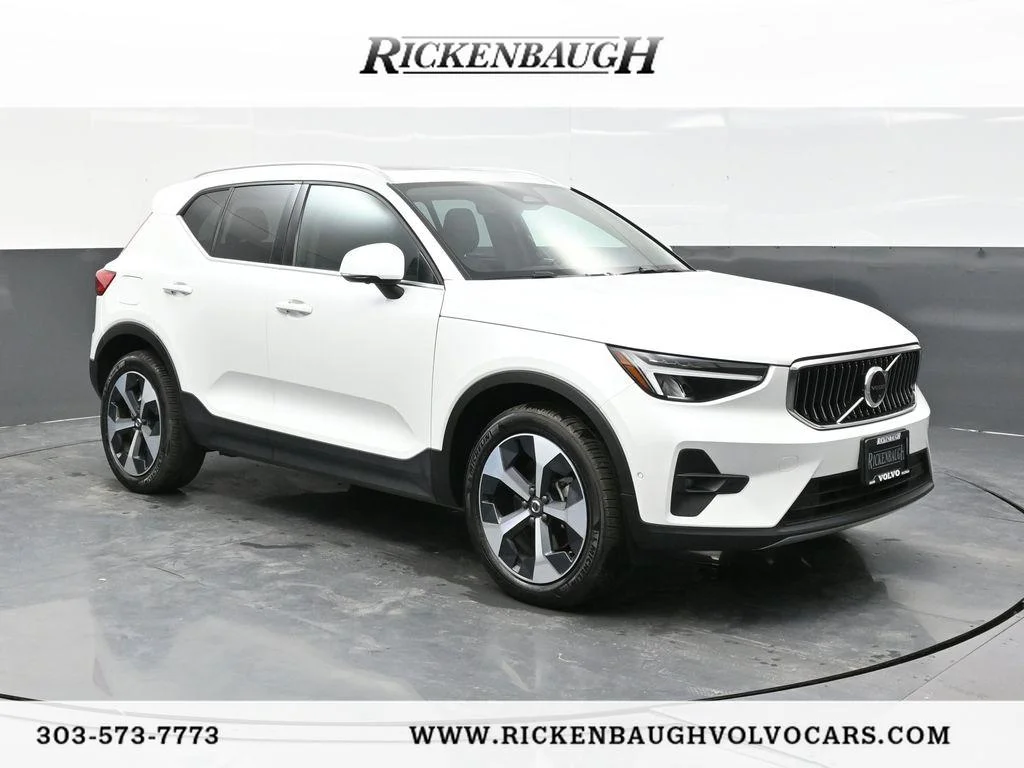 2025 Volvo XC40 B5 Plus Bright AWD's photo