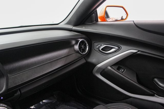2019 Chevrolet Camaro 1LT - Photo 25
