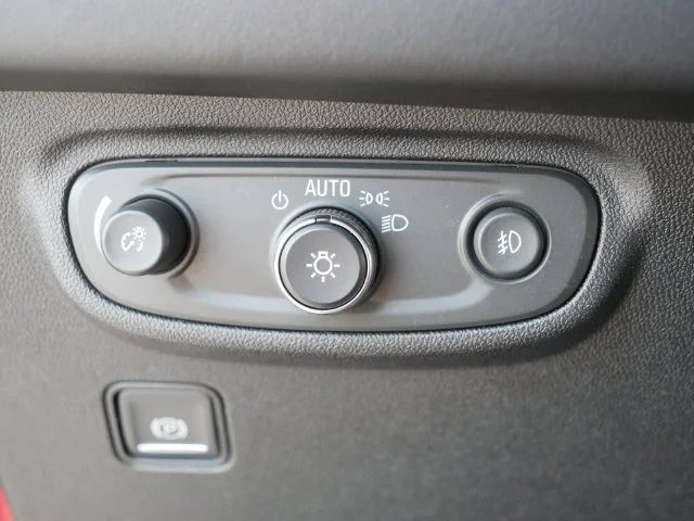Used 2018 Red GMC Denali image 24