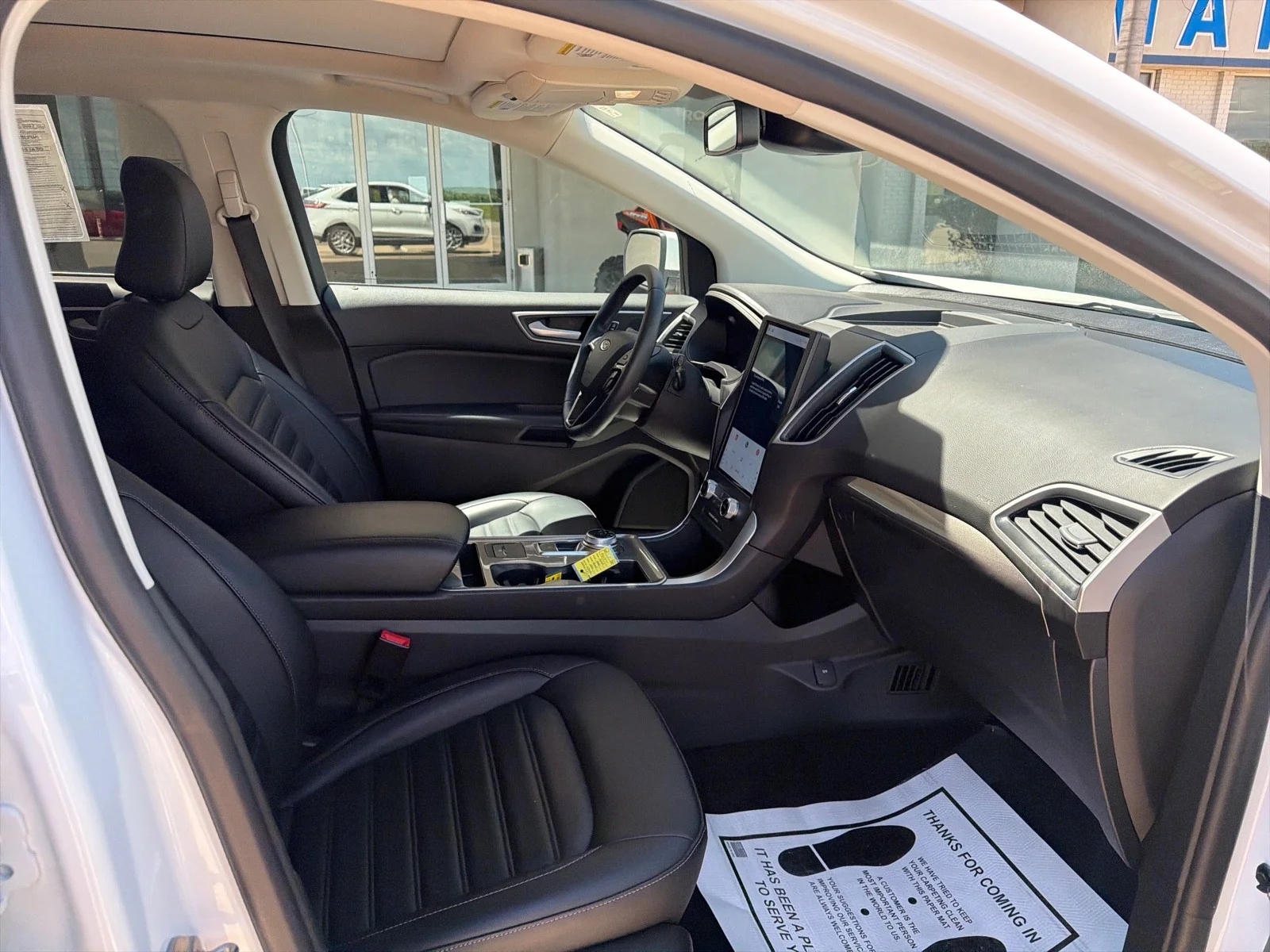 Used 2024 Oxford White Clearcoat Ford SEL image 14