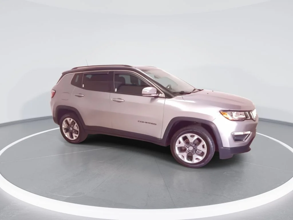 Used 2021 Silver Jeep Limited image 4