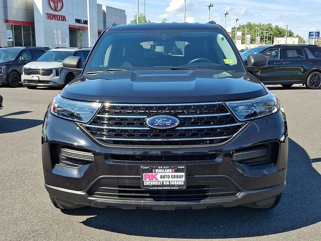 Used 2021 Black Ford XLT image 3