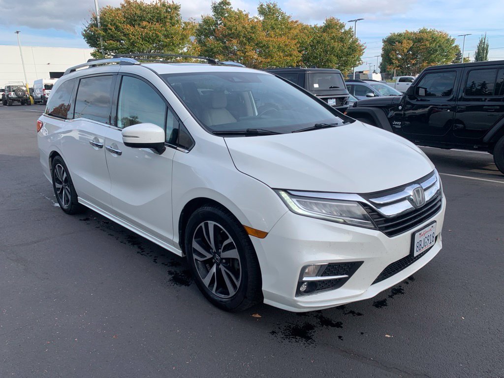 Used 2018 White Honda Elite image 5