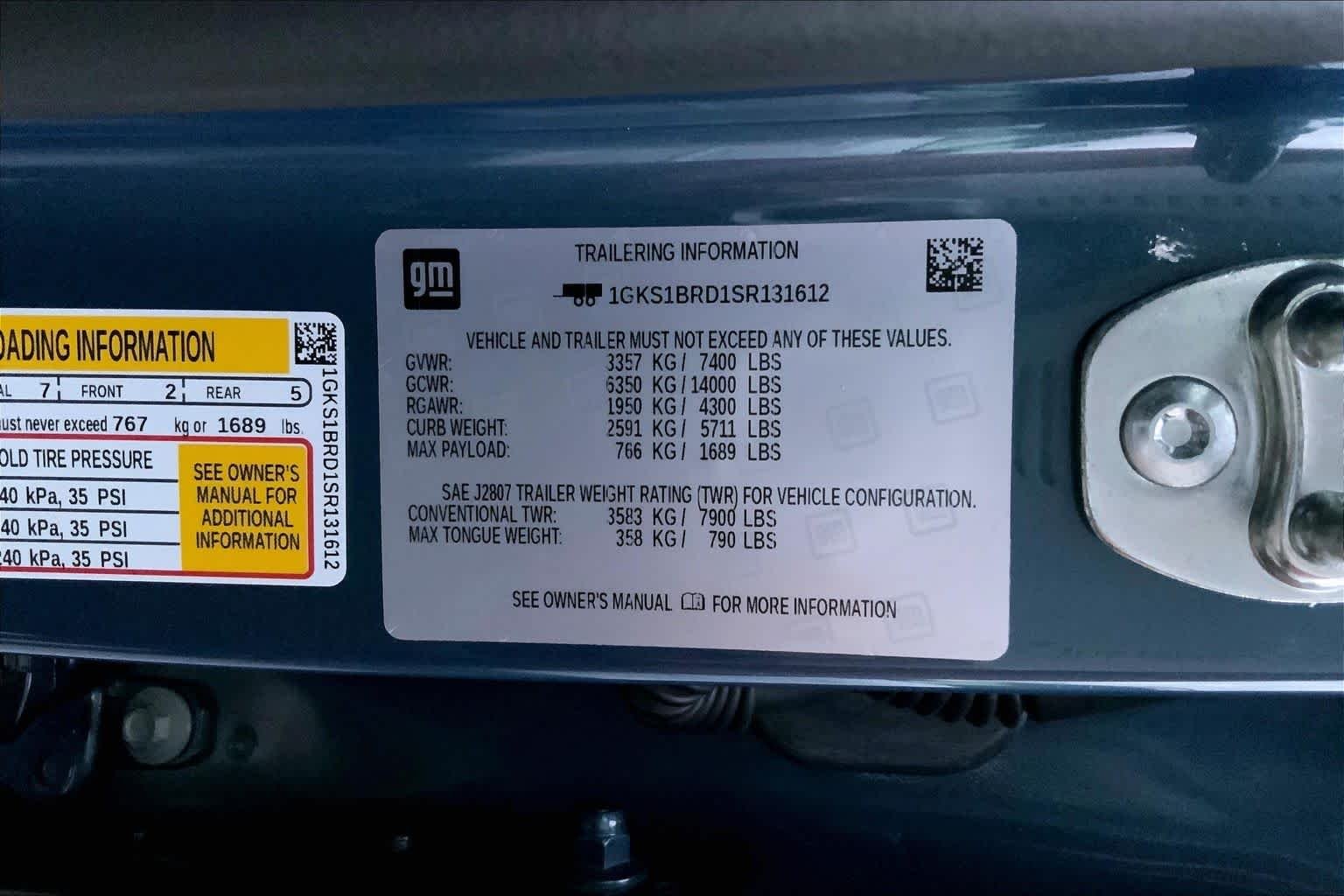 Used 2025 Downpour Metallic GMC Elevation image 31