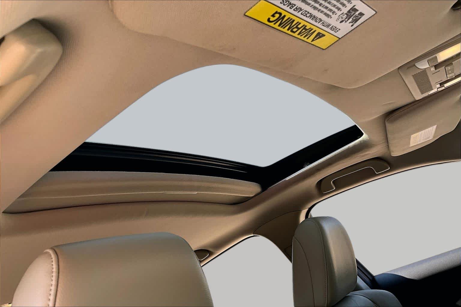 Used 2017 Bellanova White Pearl Acura w/Premium Pkg image 14