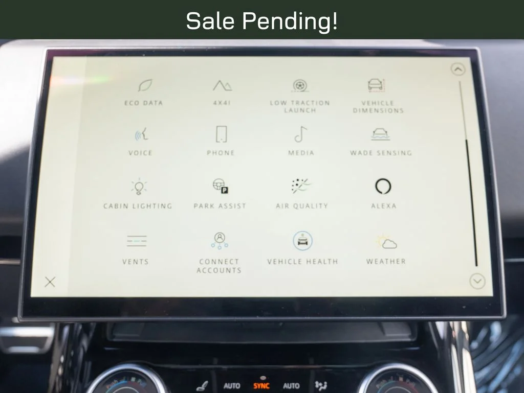 Certified Used 2023 White Land Rover SE Dynamic image 26