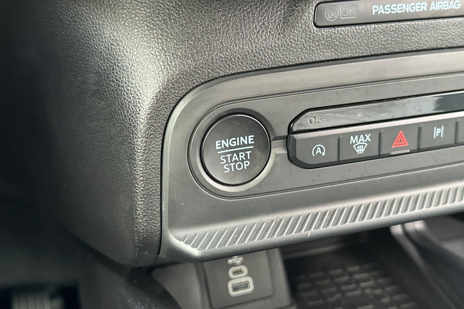 Used 2025 Blue Ford Badlands image 23