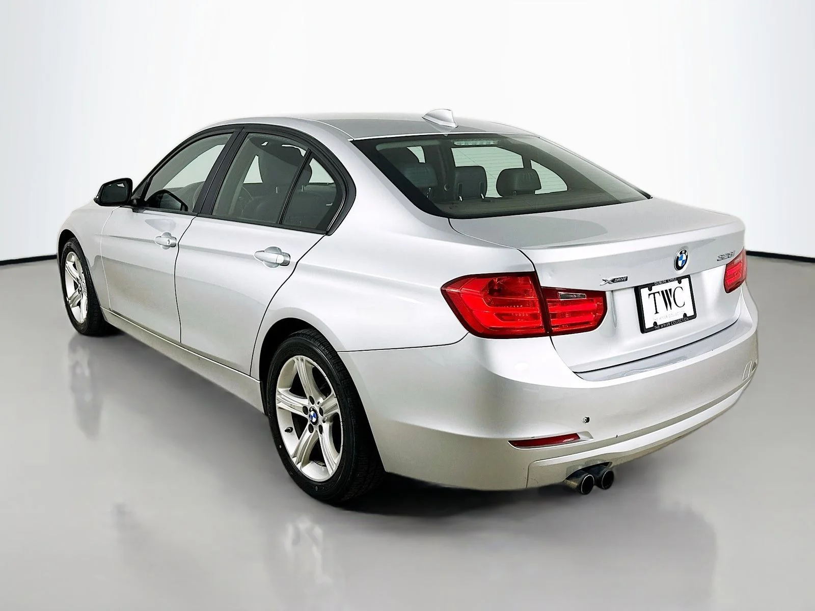 Used 2014 Silver BMW  image 7