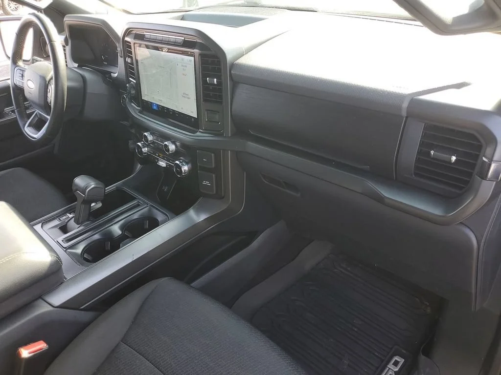 Used 2024 Silver Ford XLT image 35