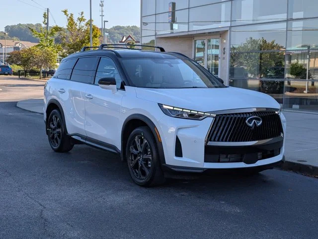New 2027 2T RAD WHT INFINITI Autograph image 9