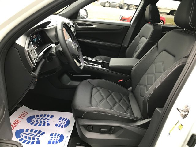 New 2026 Opal White Pearl Volkswagen 2.0T SE w/Technology image 24