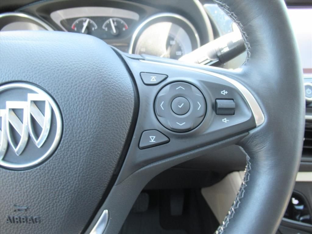 Used 2019 Brown Buick Essence image 22
