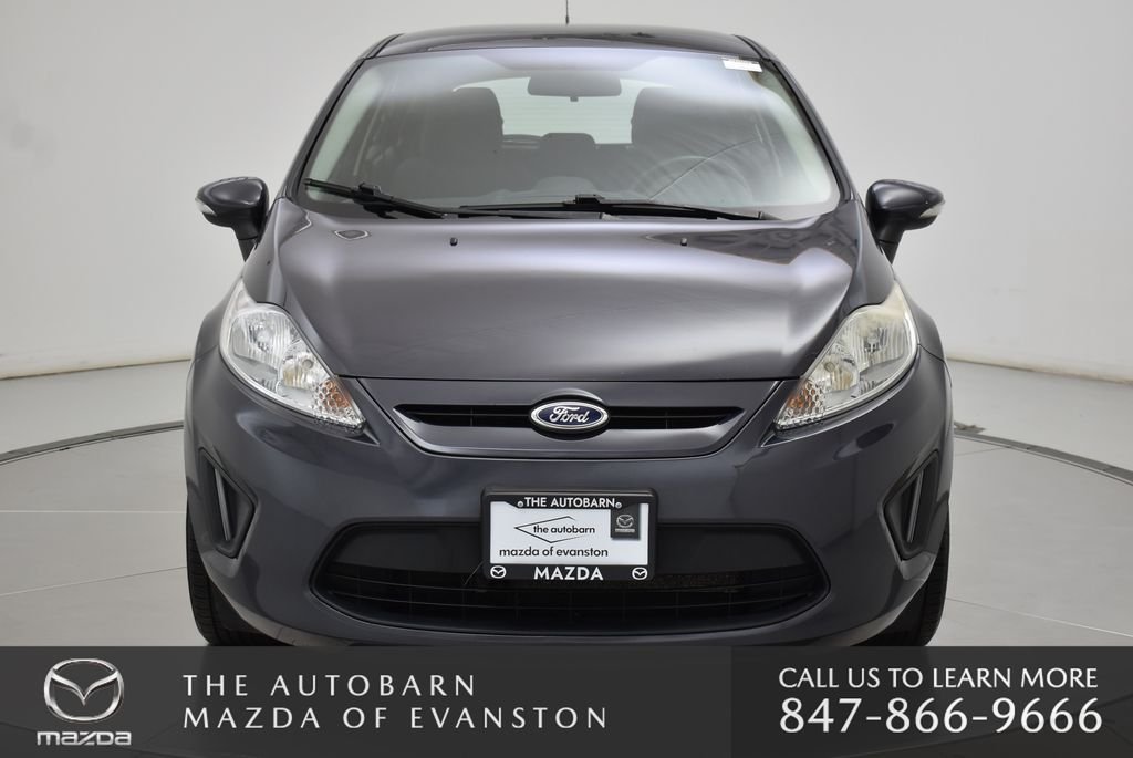 Used 2013 Gray Metallic Ford SE image 13