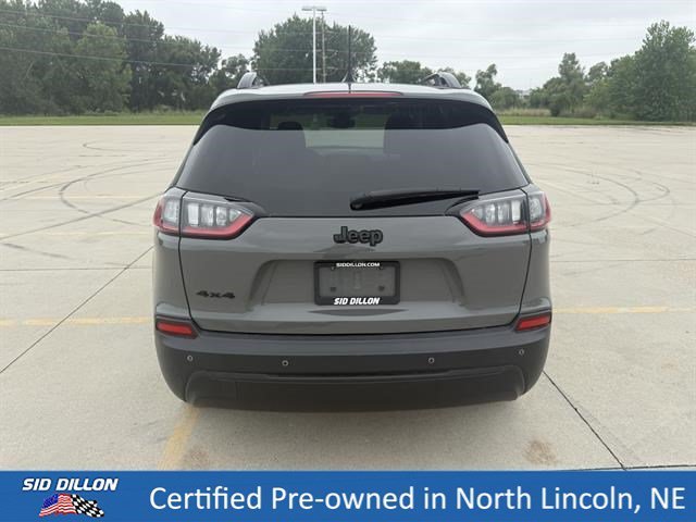 Used 2023 Sting-Gray Clearcoat Jeep Altitude Lux image 5