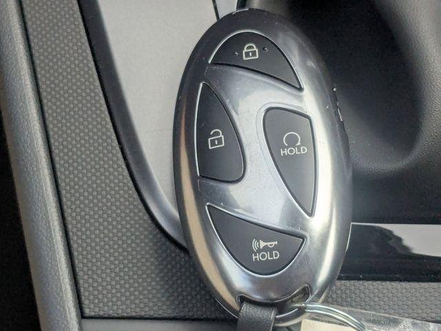 New 2026 White Hyundai SEL Sport image 30