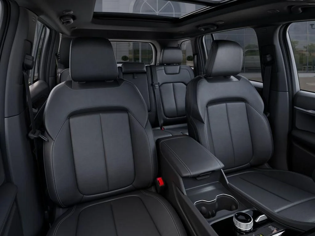 New 2025 Bright White Clear-Coat Exterior Paint Jeep Limited image 16