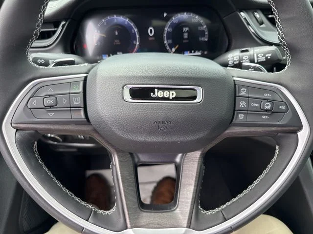 New 2026 Baltic Gray Metallic Clear-Coat Exterior Paint Jeep Altitude image 33