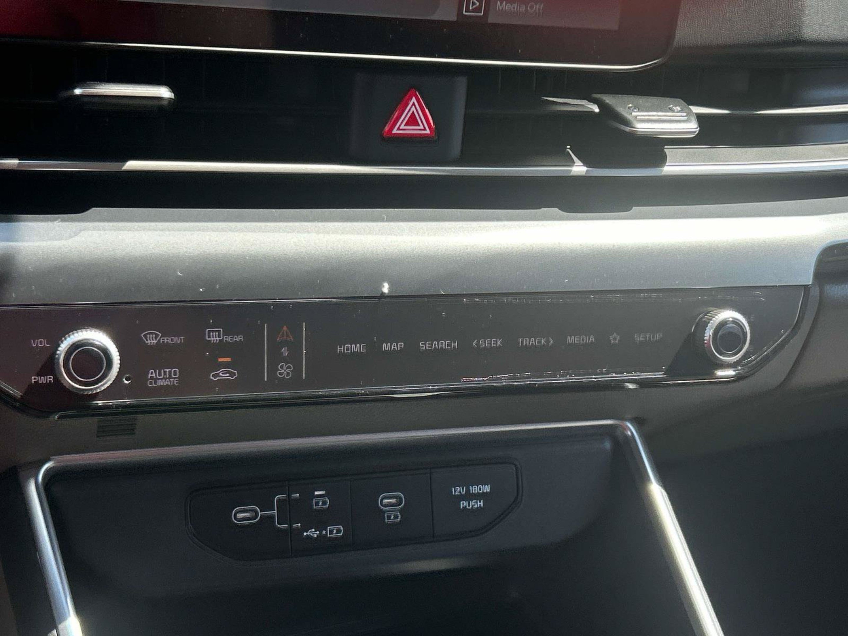 New 2027 Ceramic Silver Kia LX image 26