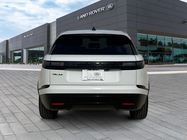 Certified Used 2025 White Land Rover Dynamic SE image 4