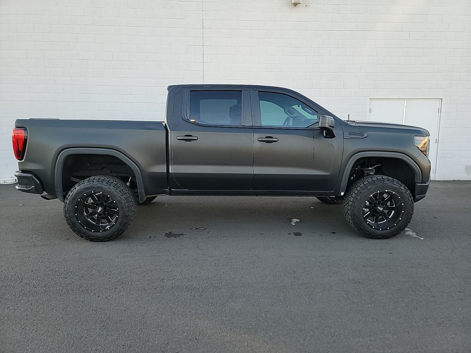 Used 2024 White GMC Pro image 1