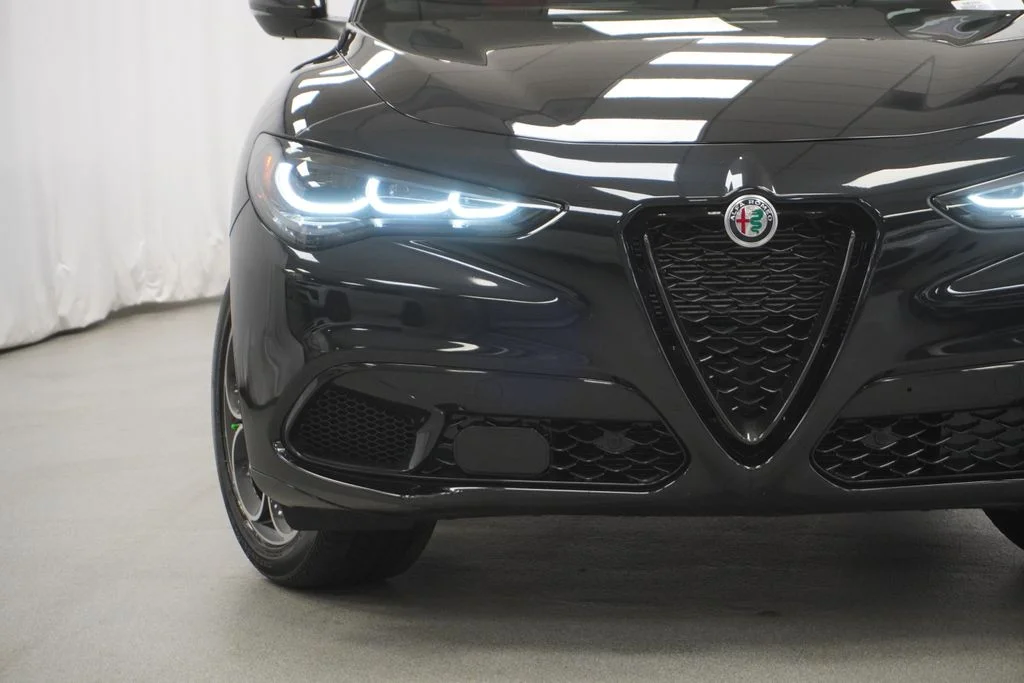 Used 2024 Black Alfa Romeo Veloce image 7