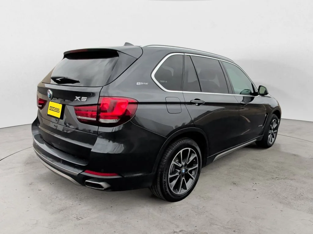 Used 2017 Gray BMW xDrive40e image 5
