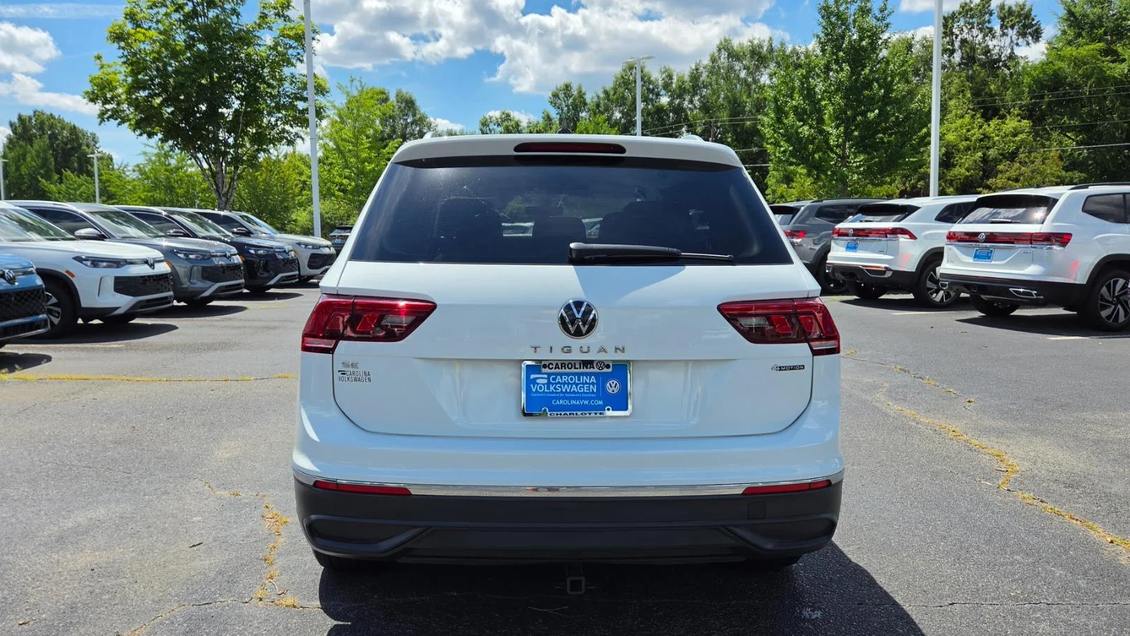 Certified Used 2024 Pure White Volkswagen SE image 4