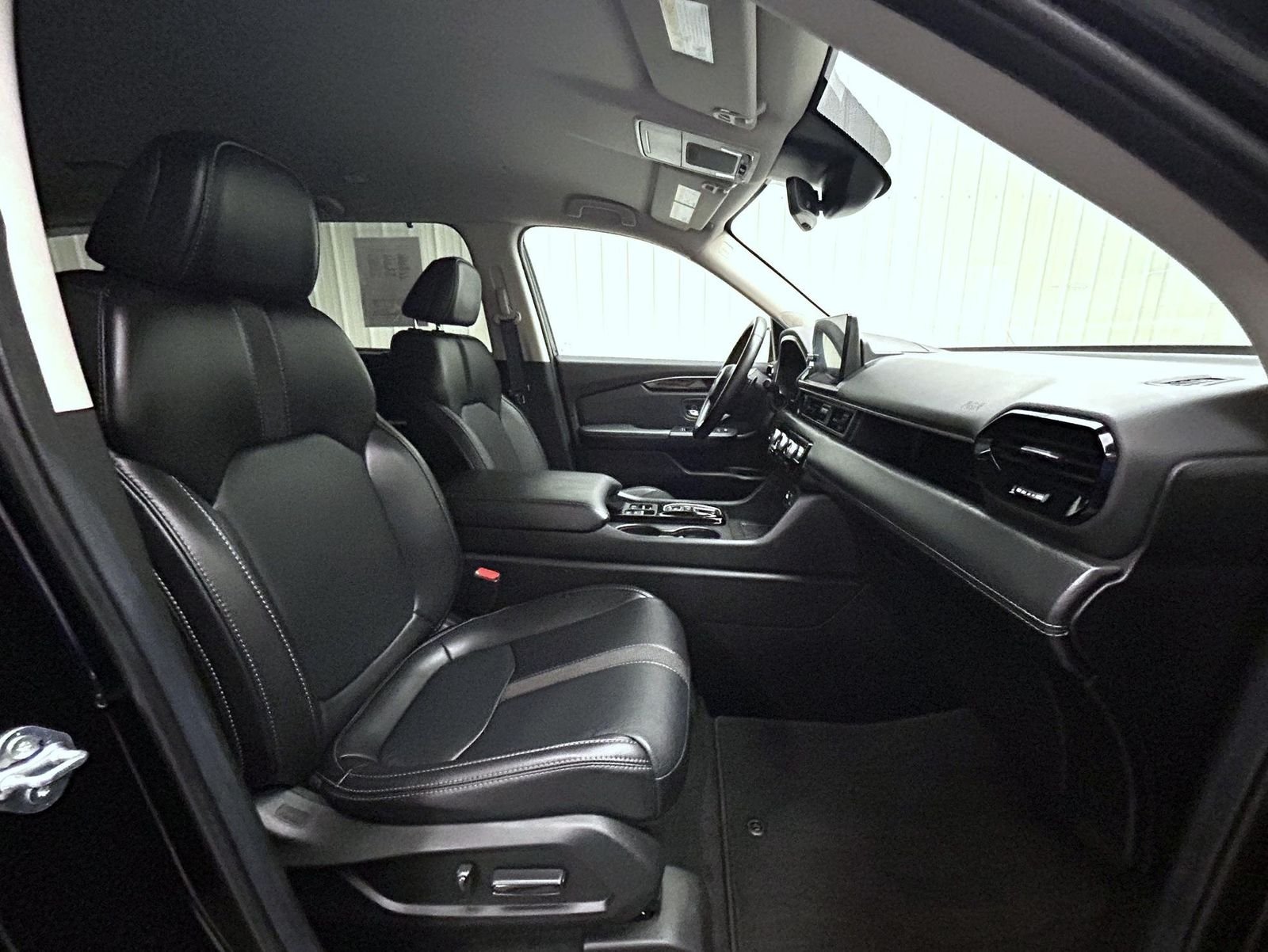Used 2025 Black Honda EX-L image 15