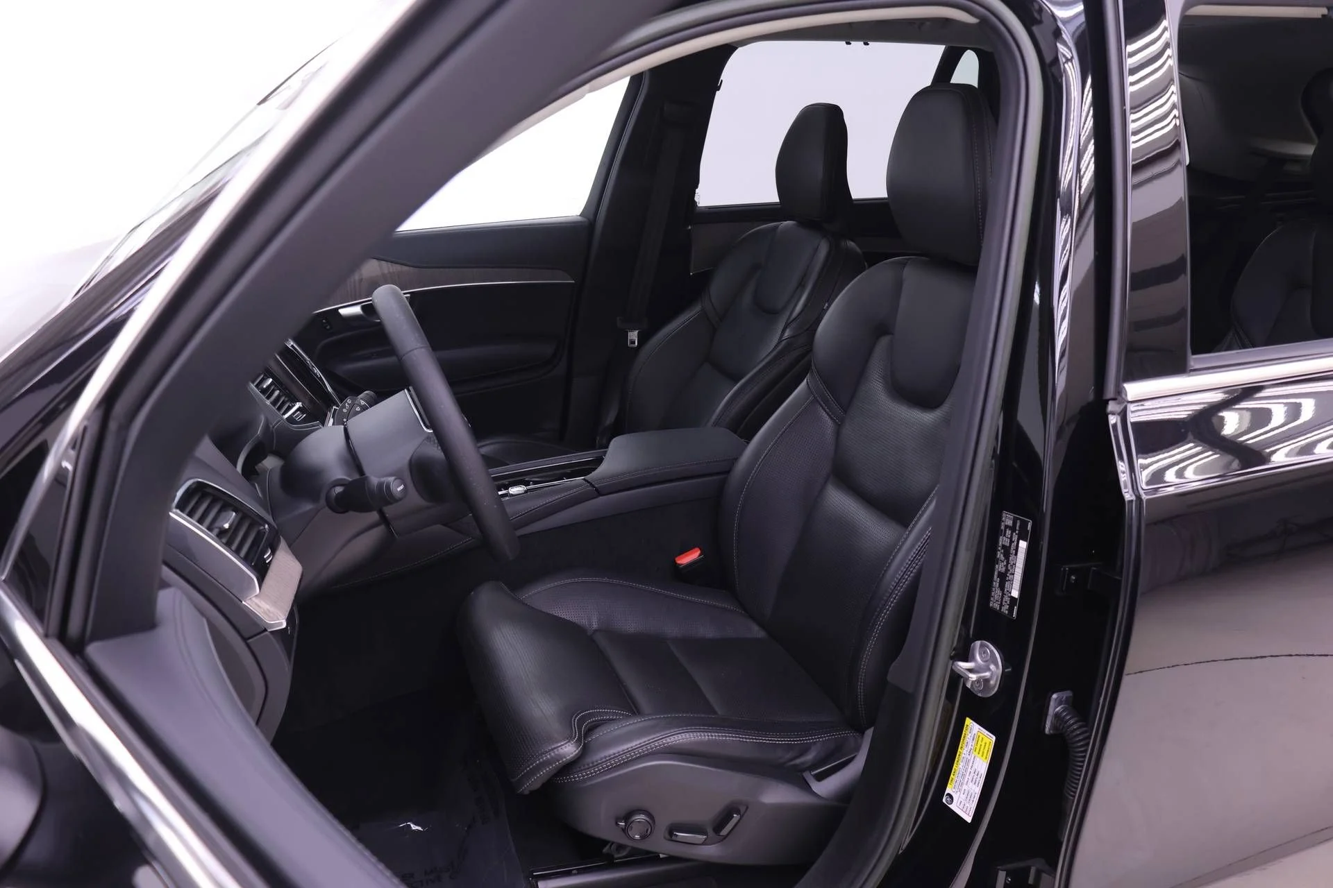 Certified Used 2023 Black Volvo Ultimate image 7