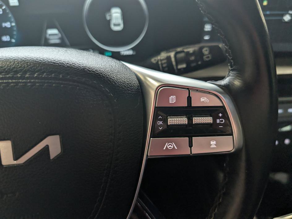 Used 2023 Dawning Red Kia SX X-Line image 15