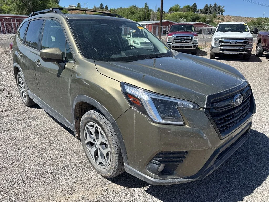 2022 Subaru Forester Premium's photo
