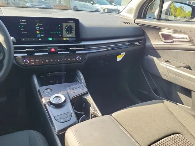 New 2026 Snow White Pearl Kia LX image 11