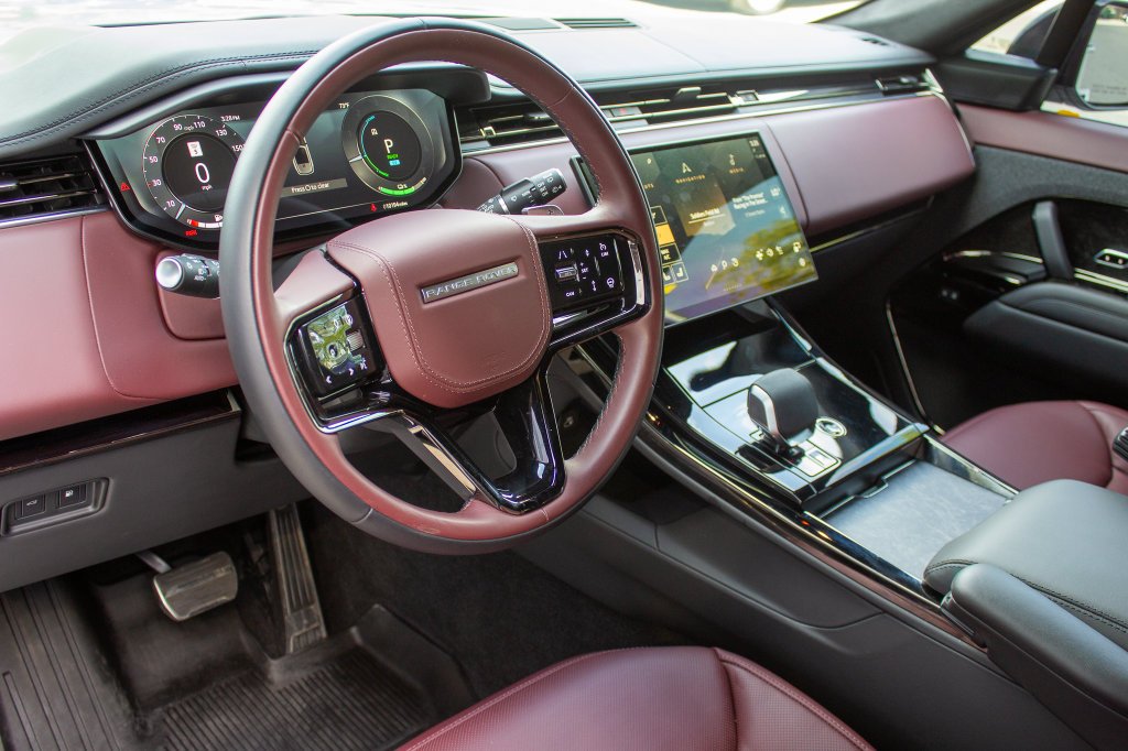 Used 2025 Gray Land Rover Autobiography image 11